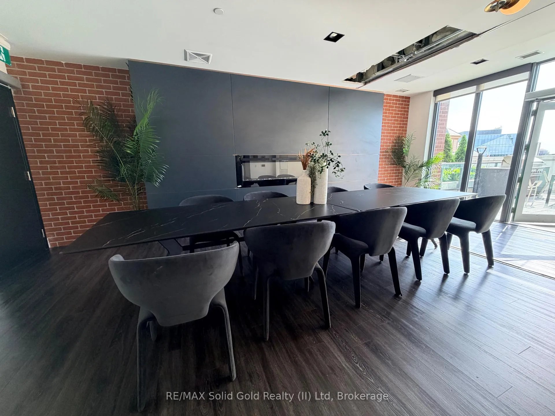 Photo 22 of 25 Wellington Street S, Kitchener — HOMEH