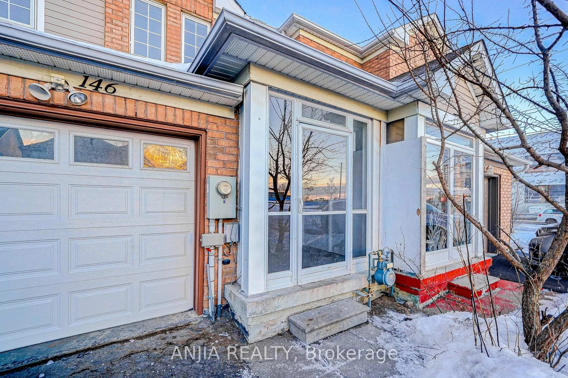 Photo 2 of 146 Billingsley Crescent, Markham, Cedarwood — HOMEH