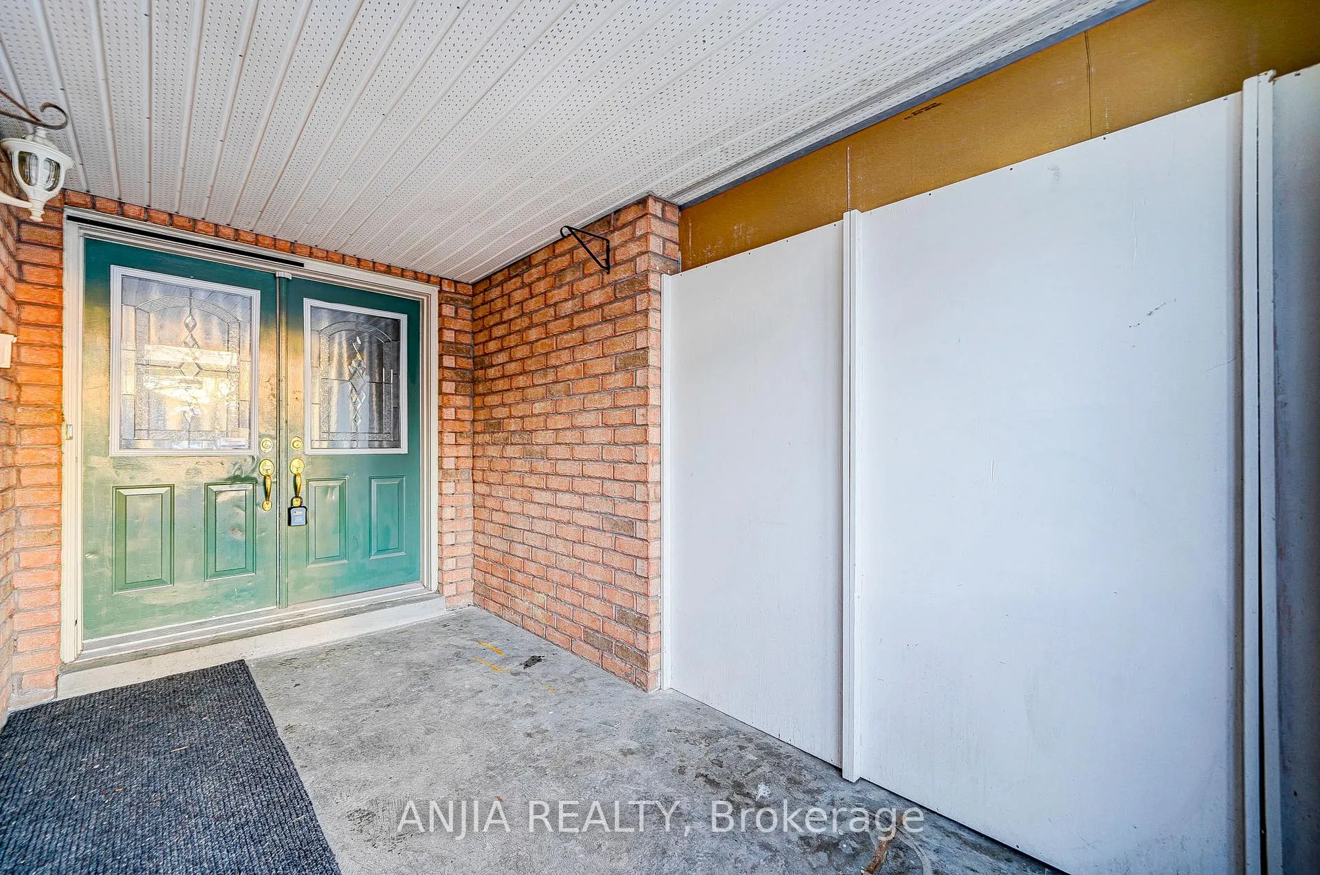 Photo 3 of 146 Billingsley Crescent, Markham, Cedarwood — HOMEH
