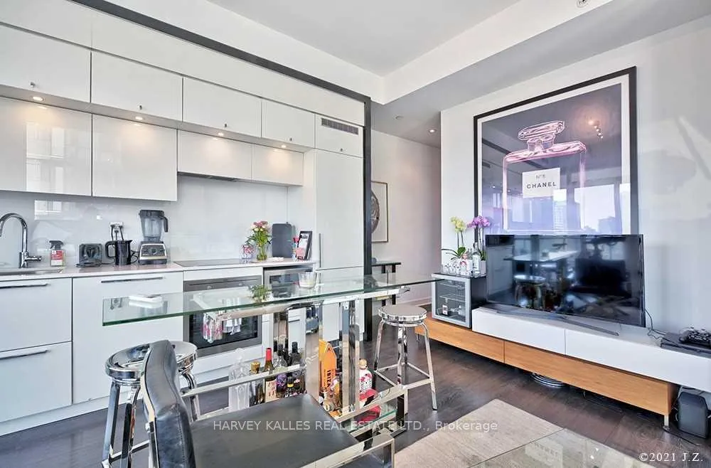 Photo 6 of Unit 3009, 15 Grenville Street, Toronto, Bay Street Corridor — HOMEH