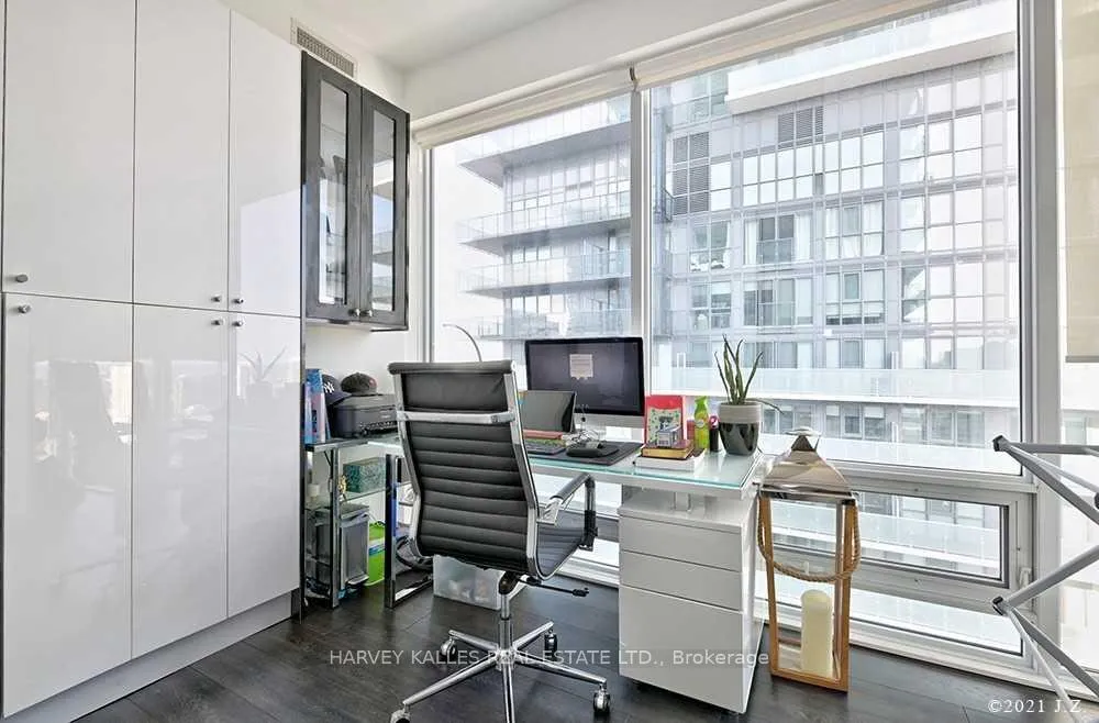 Photo 10 of Unit 3009, 15 Grenville Street, Toronto, Bay Street Corridor — HOMEH