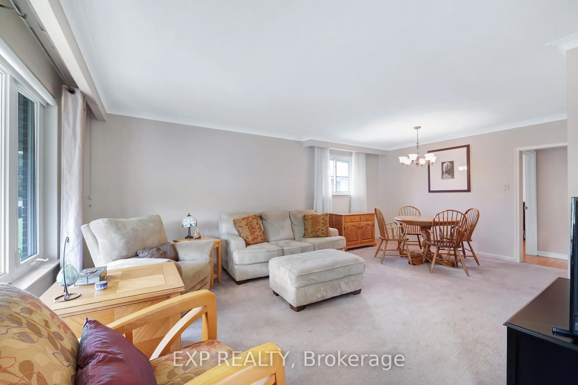 Photo 5 of 17 Marlena Drive, Scarborough, West Hill — HOMEH
