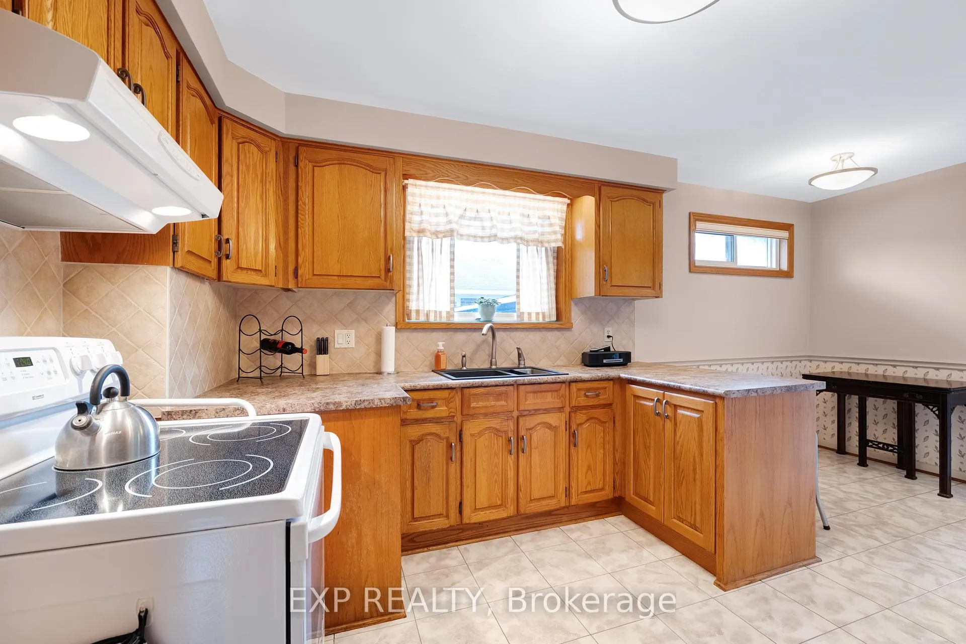 Photo 12 of 17 Marlena Drive, Scarborough, West Hill — HOMEH