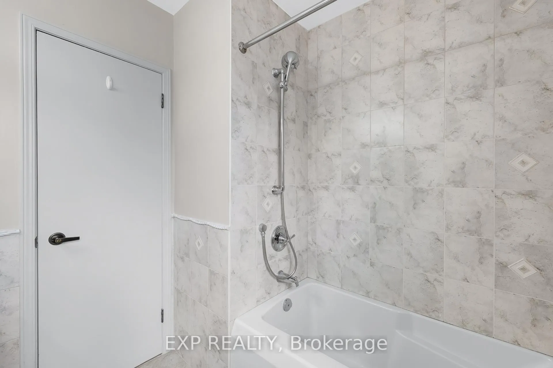 Photo 18 of 17 Marlena Drive, Scarborough, West Hill — HOMEH