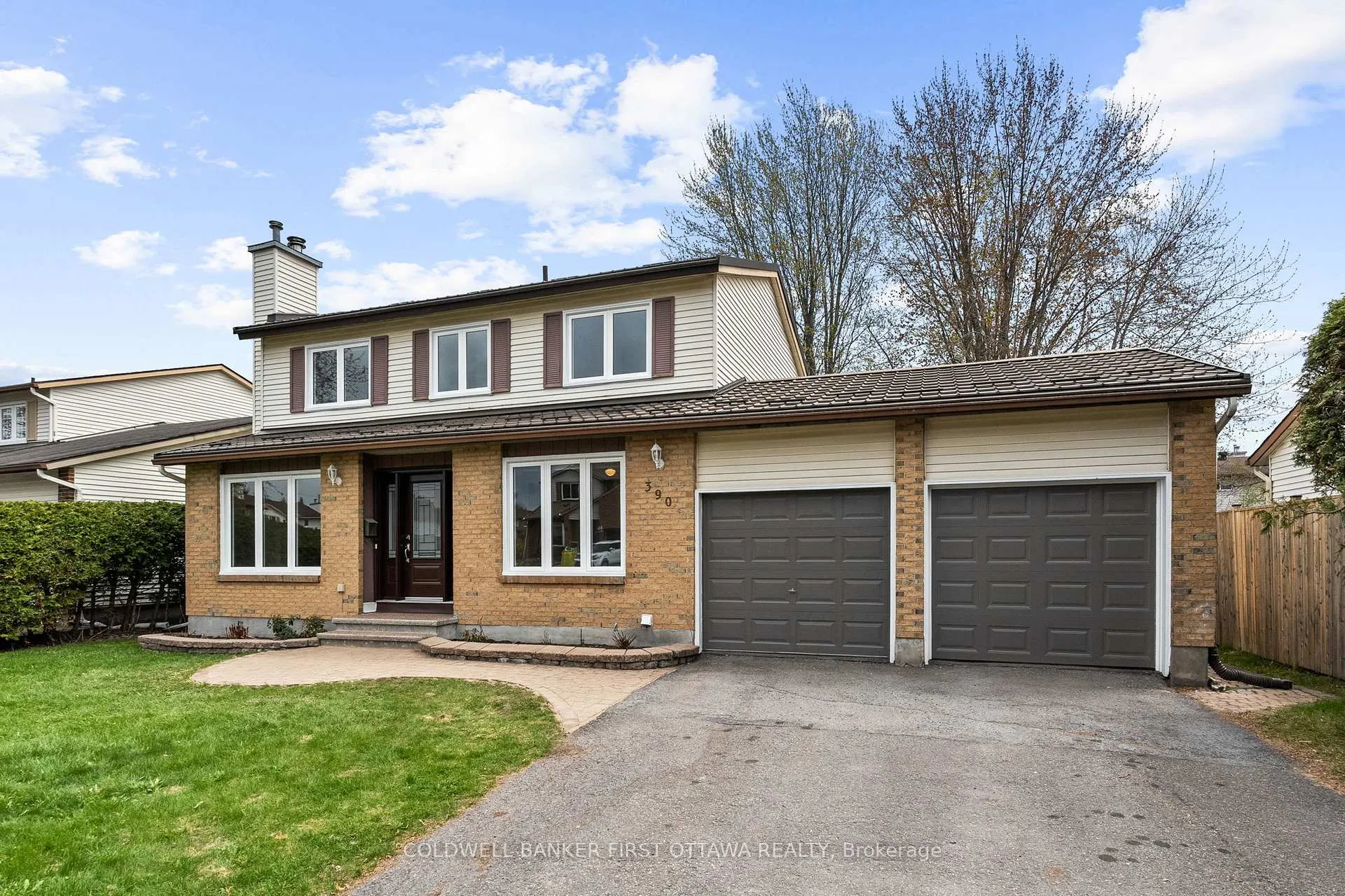 Photo 3 of 390 Cloverheath Crescent, Ottawa, Queenswood Heights South — HOMEH