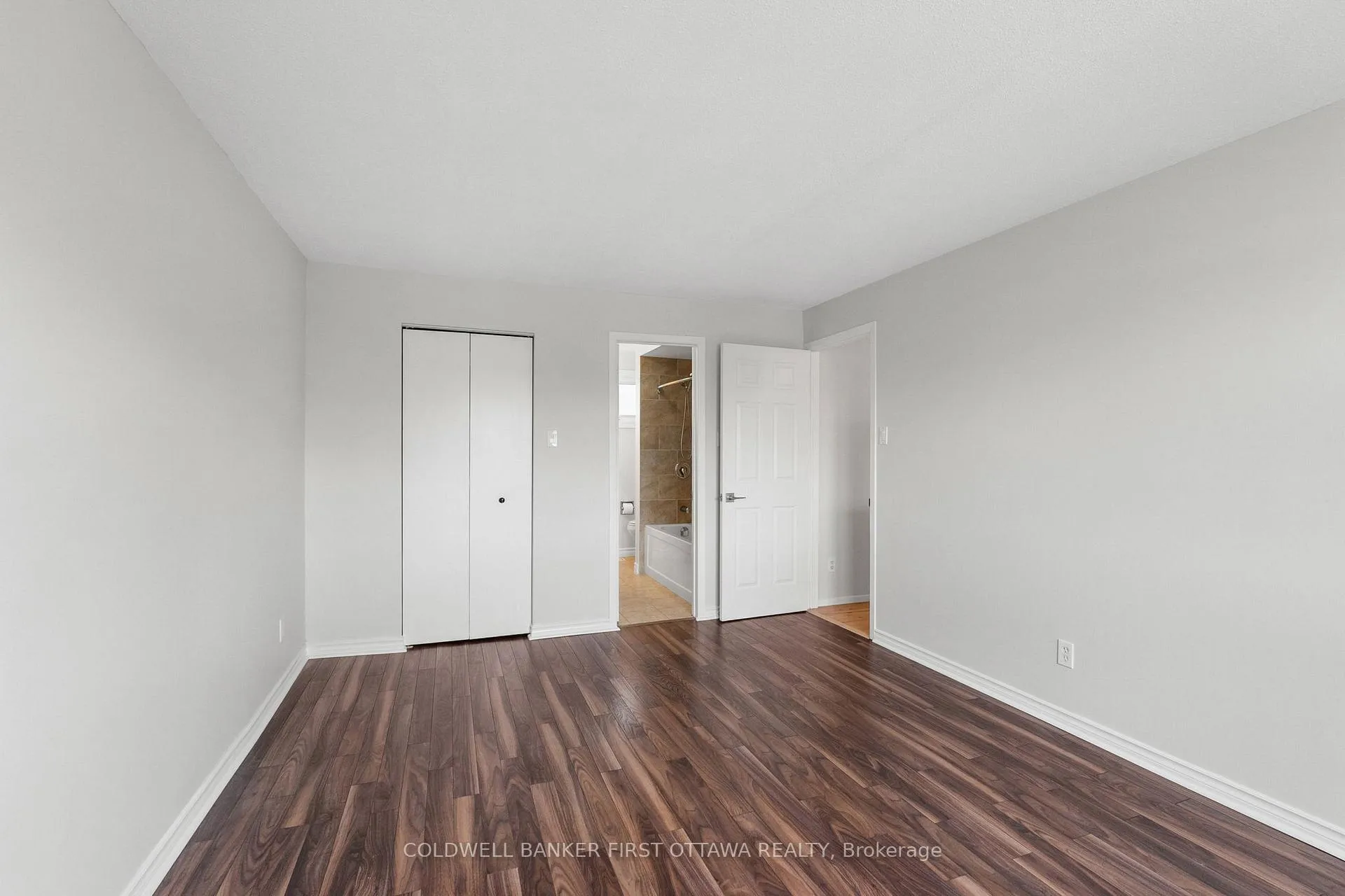 Photo 24 of 390 Cloverheath Crescent, Ottawa, Queenswood Heights South — HOMEH