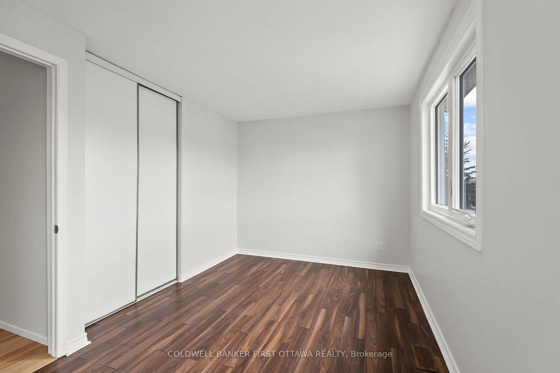 Photo 31 of 390 Cloverheath Crescent, Ottawa, Queenswood Heights South — HOMEH