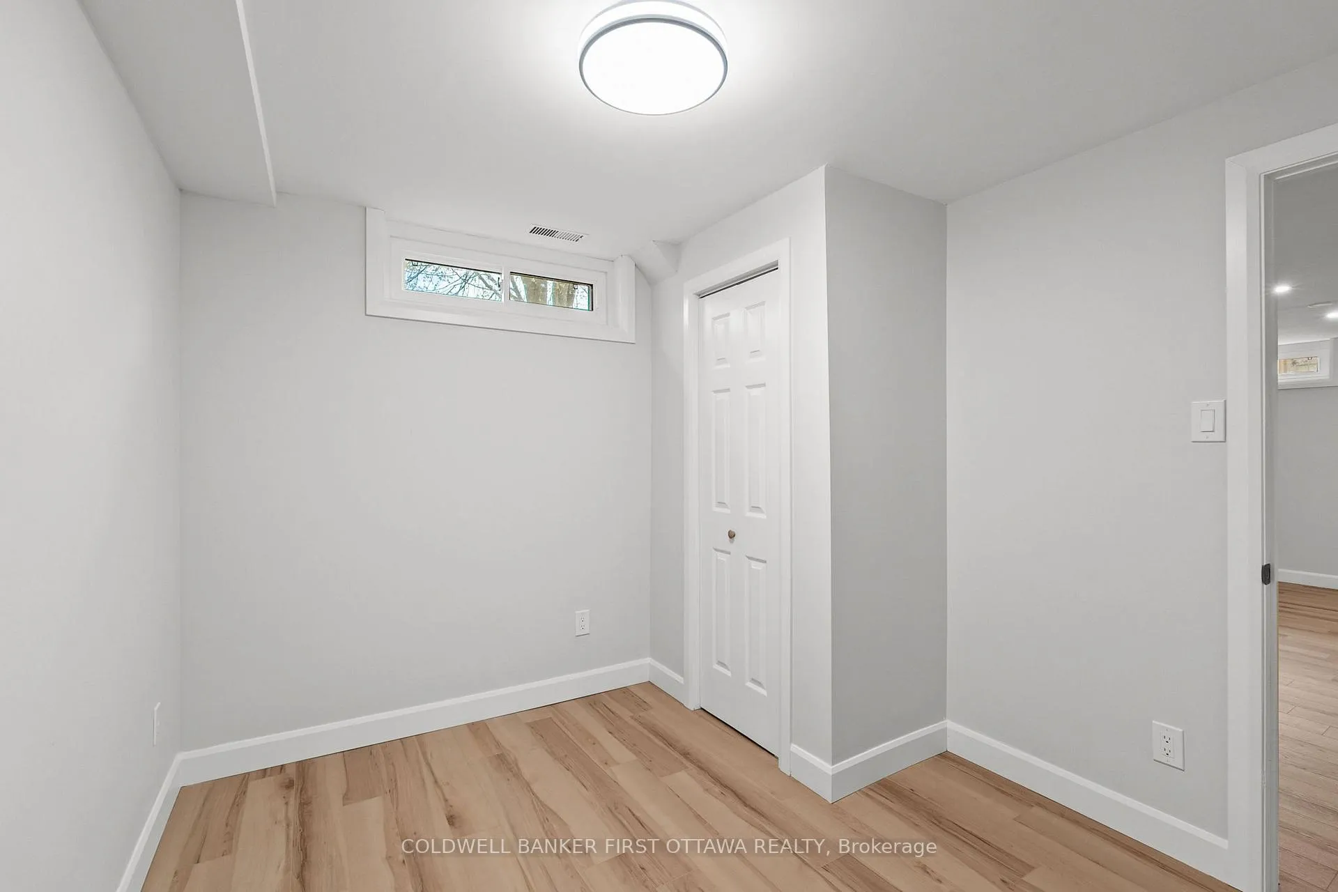 Photo 37 of 390 Cloverheath Crescent, Ottawa, Queenswood Heights South — HOMEH