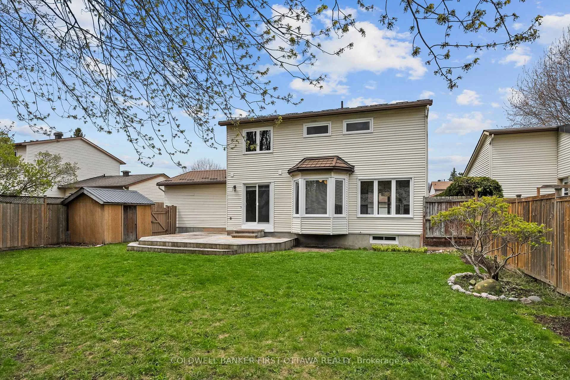 Photo 38 of 390 Cloverheath Crescent, Ottawa, Queenswood Heights South — HOMEH
