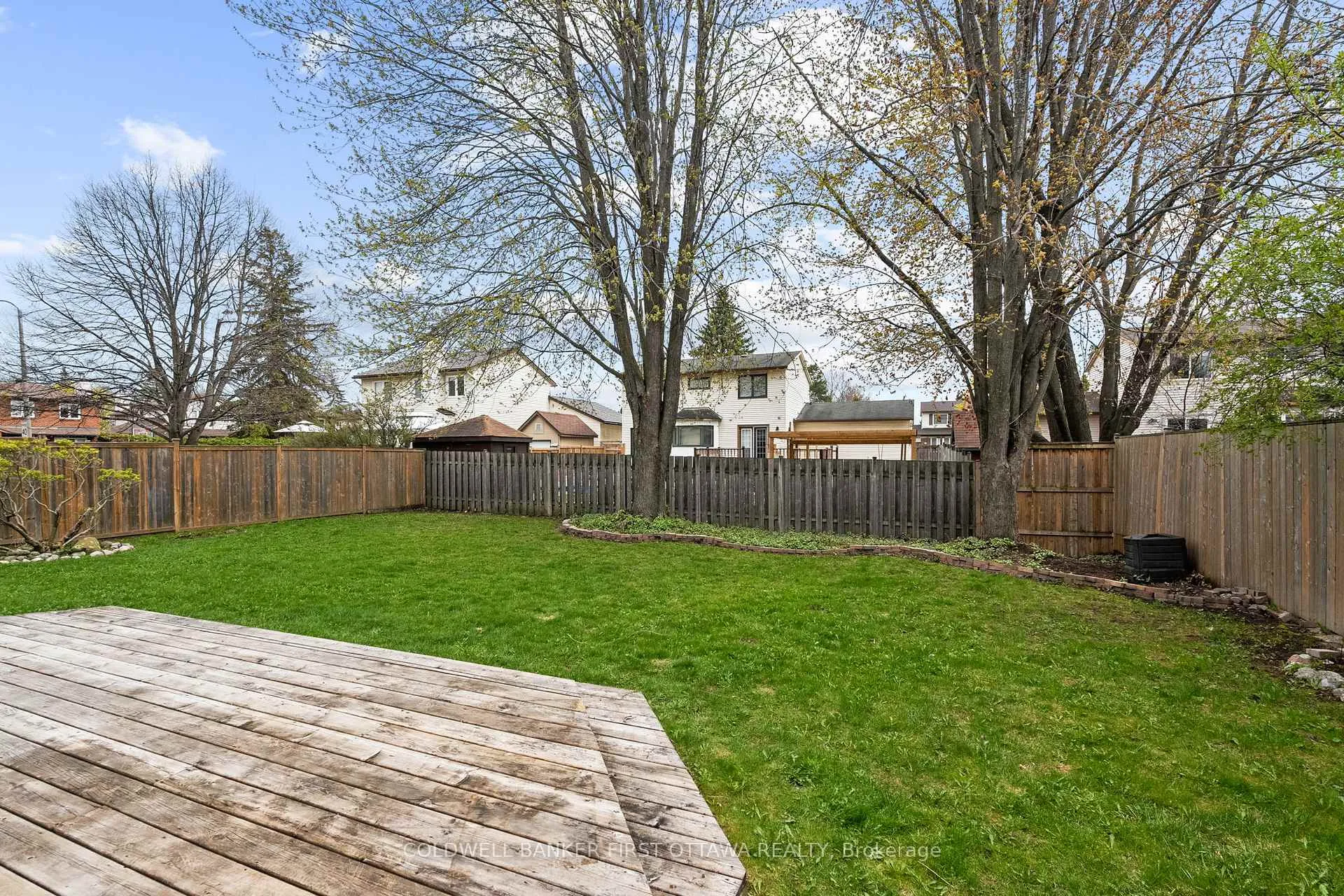 Photo 40 of 390 Cloverheath Crescent, Ottawa, Queenswood Heights South — HOMEH