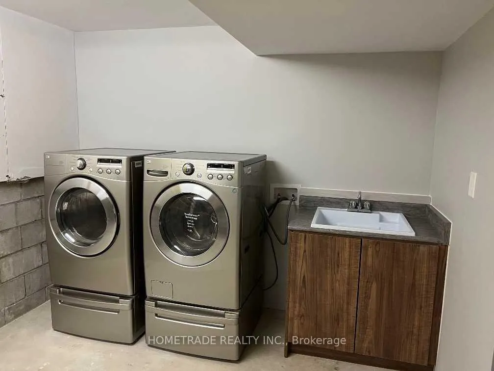 Photo 15 of Unit Lower, 206 Little Avenue, Barrie, Allandale Heights — HOMEH