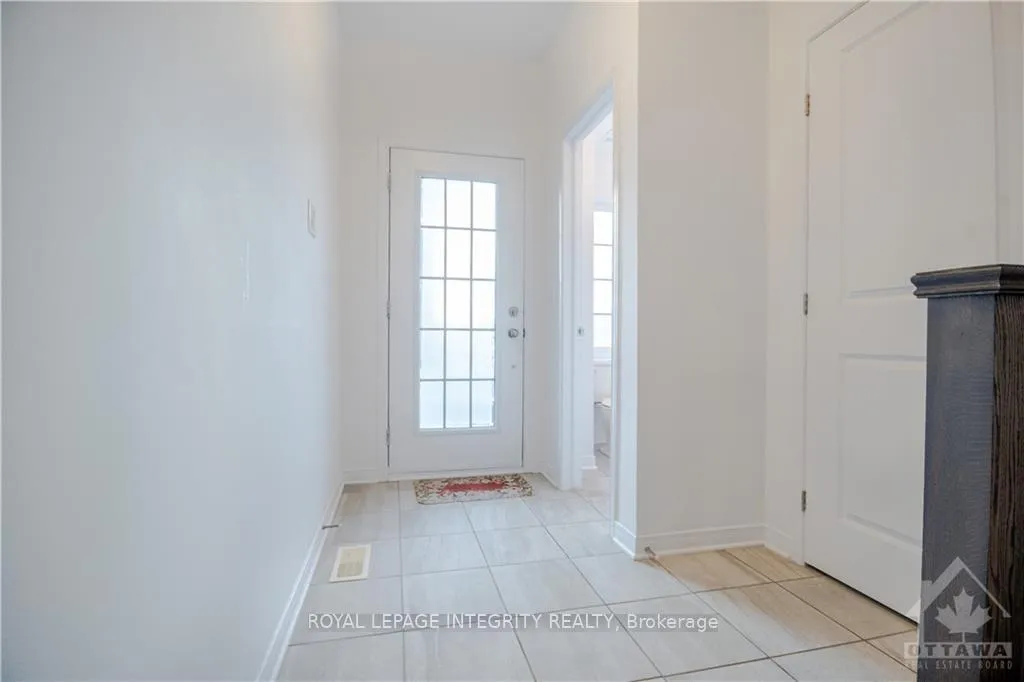 Photo 3 of 190 Camden Private, Ottawa, Barrhaven - Cedargrove/Fraserdale — HOMEH