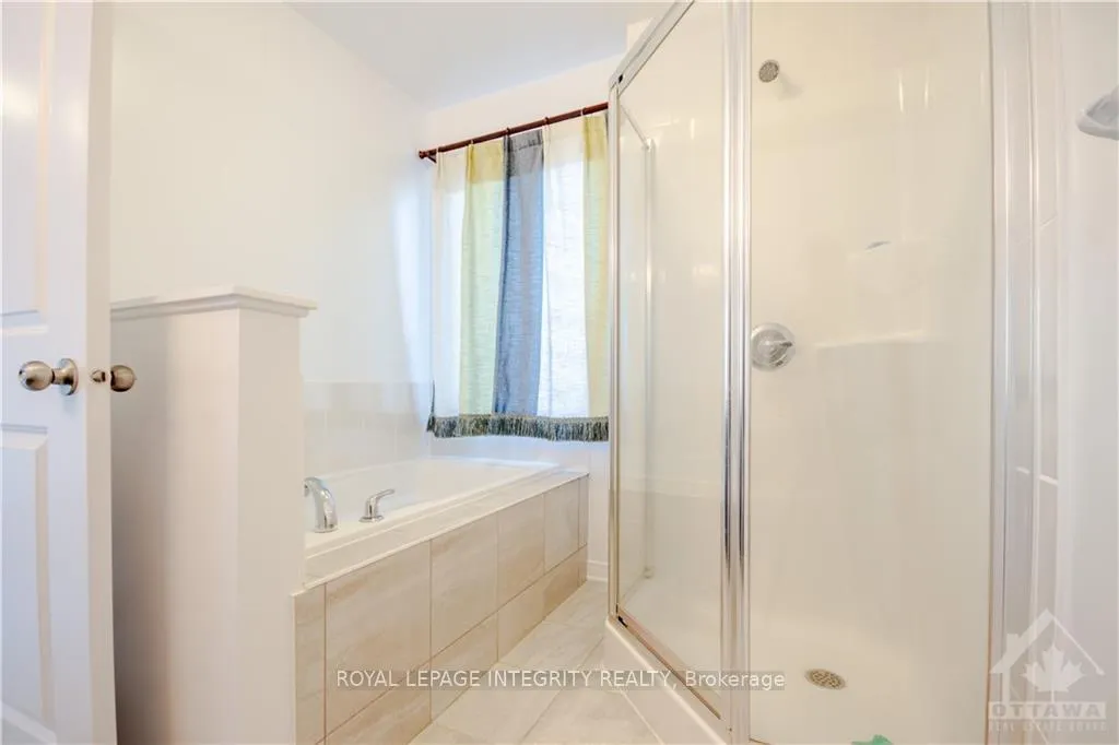 Photo 14 of 190 Camden Private, Ottawa, Barrhaven - Cedargrove/Fraserdale — HOMEH