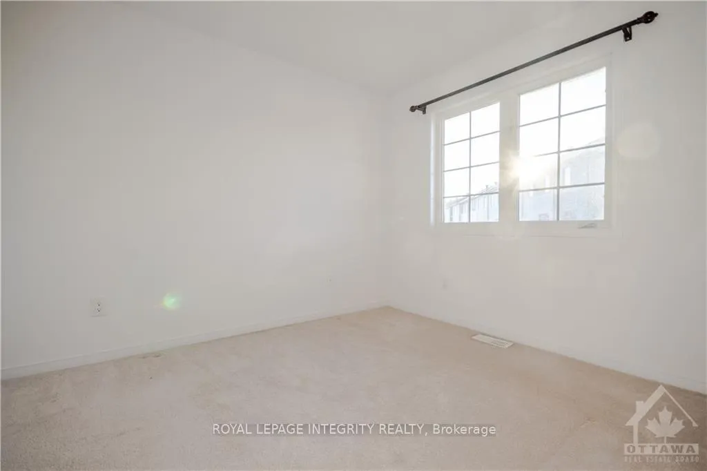 Photo 17 of 190 Camden Private, Ottawa, Barrhaven - Cedargrove/Fraserdale — HOMEH