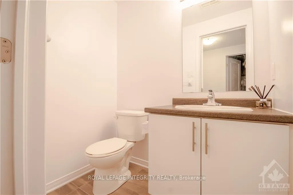 Photo 19 of 190 Camden Private, Ottawa, Barrhaven - Cedargrove/Fraserdale — HOMEH