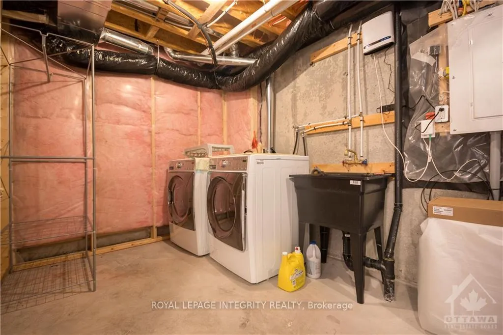 Photo 20 of 190 Camden Private, Ottawa, Barrhaven - Cedargrove/Fraserdale — HOMEH