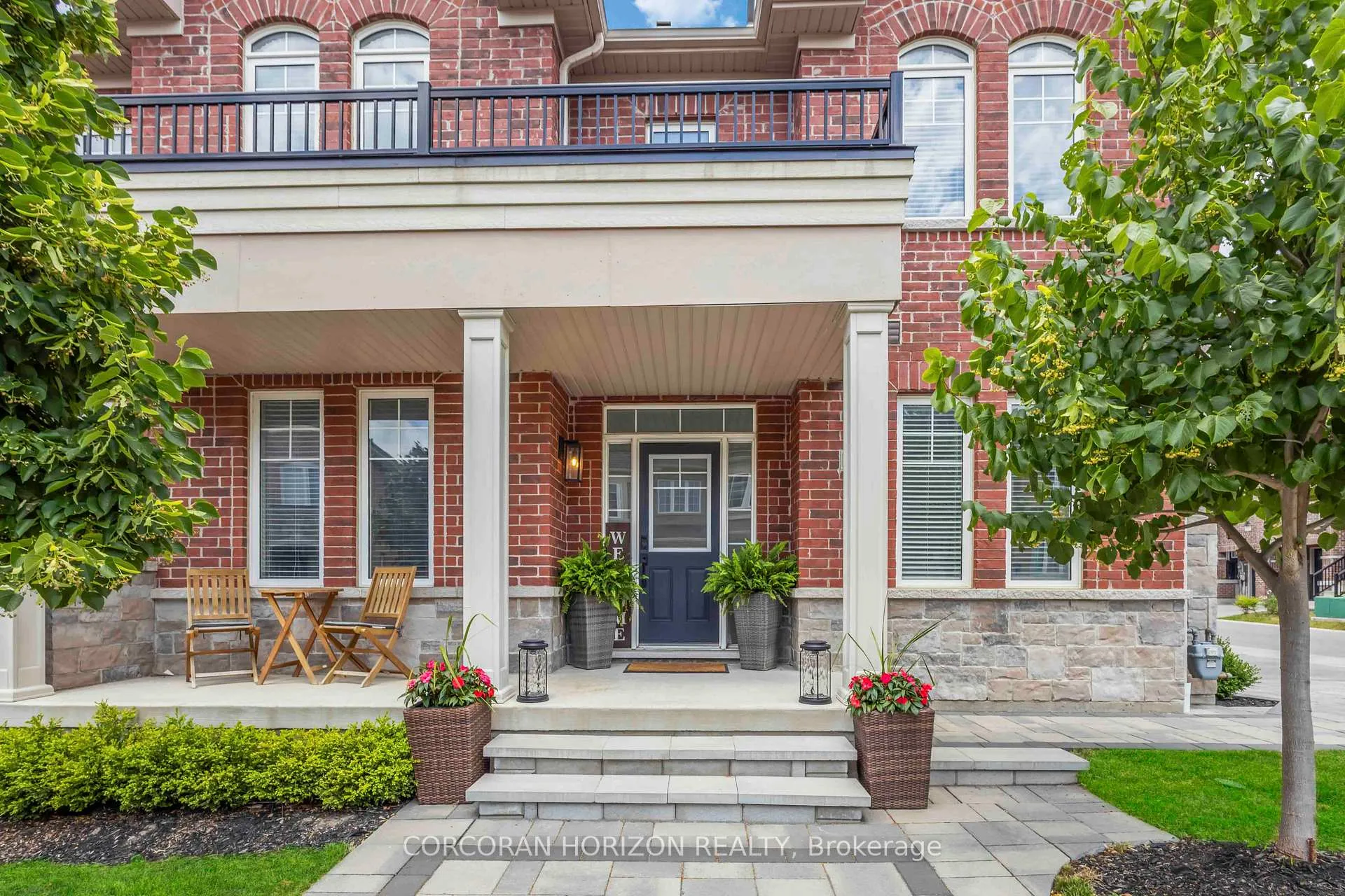 Photo 3 of 81 Dundonald Trail, Newmarket, Glenway Estates — HOMEH