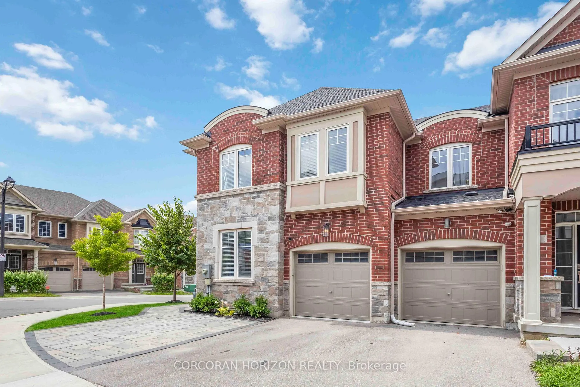 Photo 4 of 81 Dundonald Trail, Newmarket, Glenway Estates — HOMEH