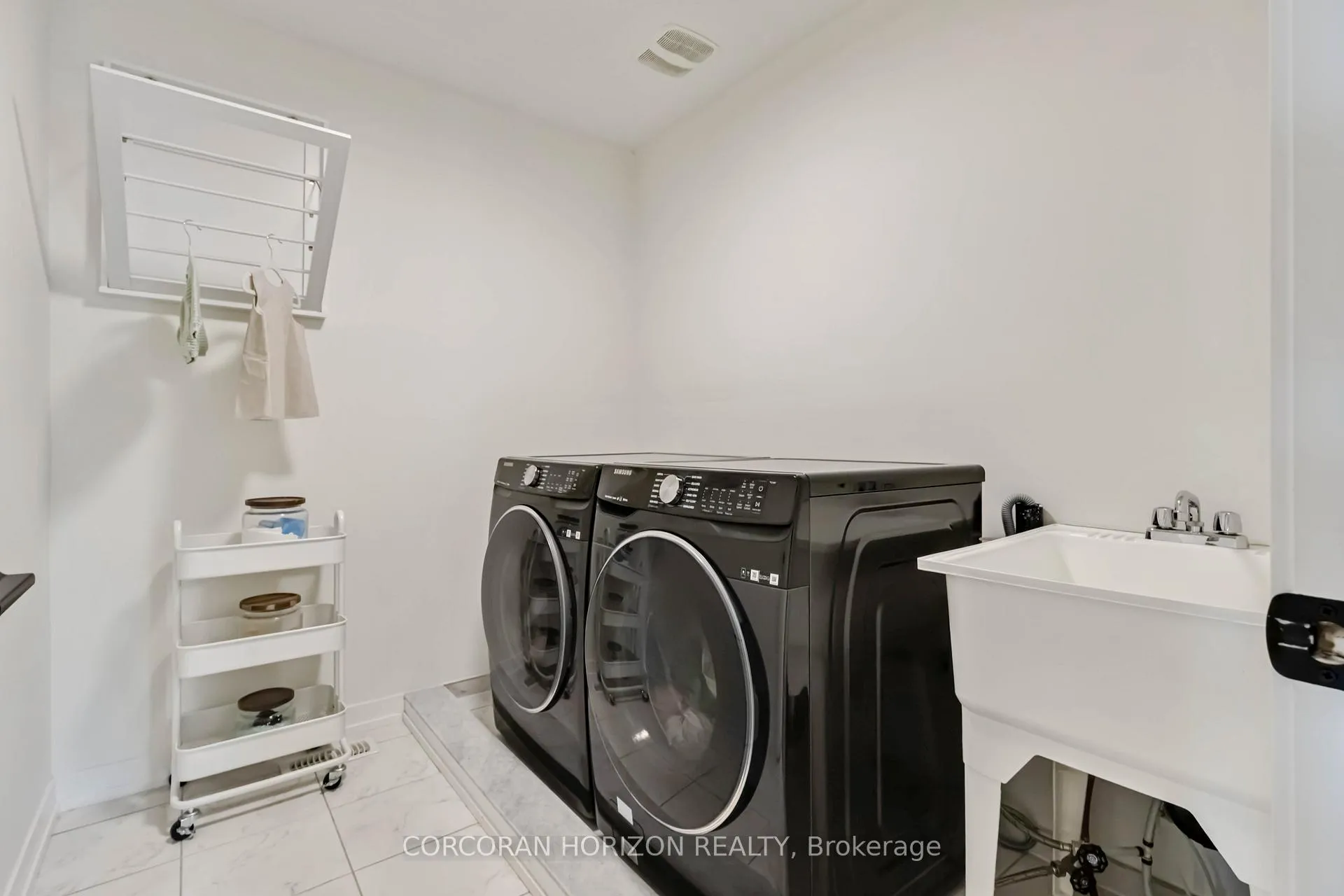 Photo 34 of 81 Dundonald Trail, Newmarket, Glenway Estates — HOMEH