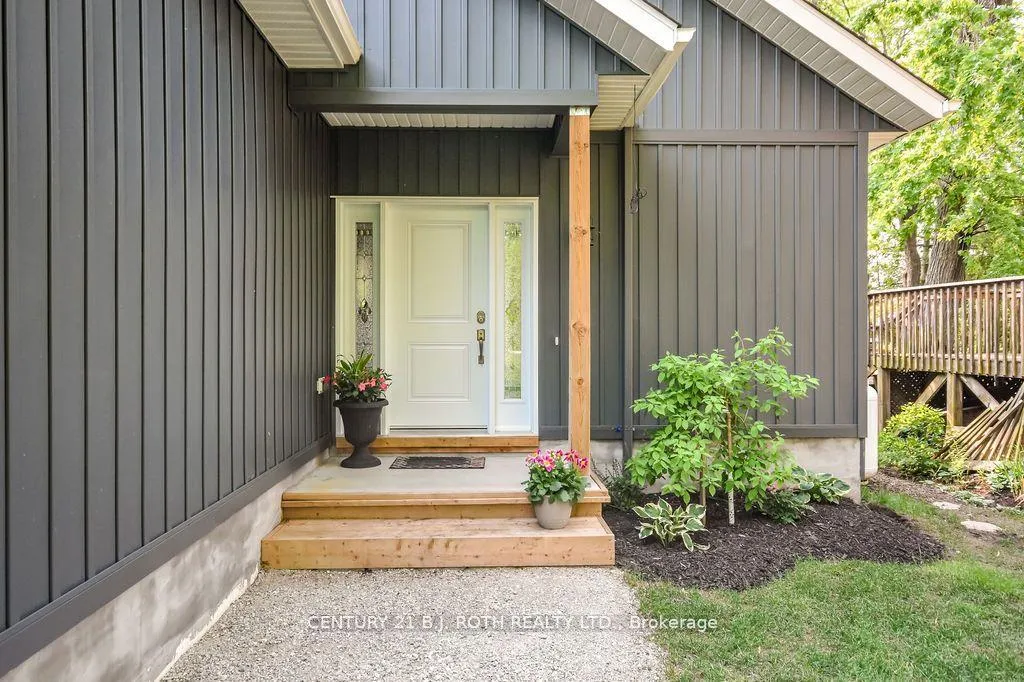 Photo 1 of 7426 Island View Street, Ramara, Rural Ramara — HOMEH