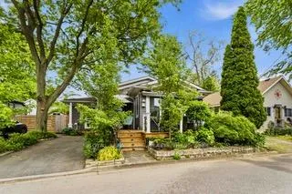 Photo 2 of 11 Peel Street, St. Catharines, Port Dalhousie — HOMEH