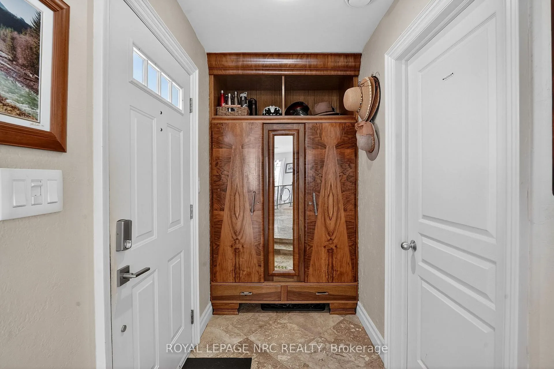 Photo 6 of 11 Peel Street, St. Catharines, Port Dalhousie — HOMEH