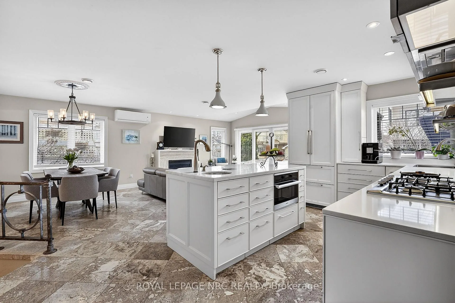 Photo 8 of 11 Peel Street, St. Catharines, Port Dalhousie — HOMEH