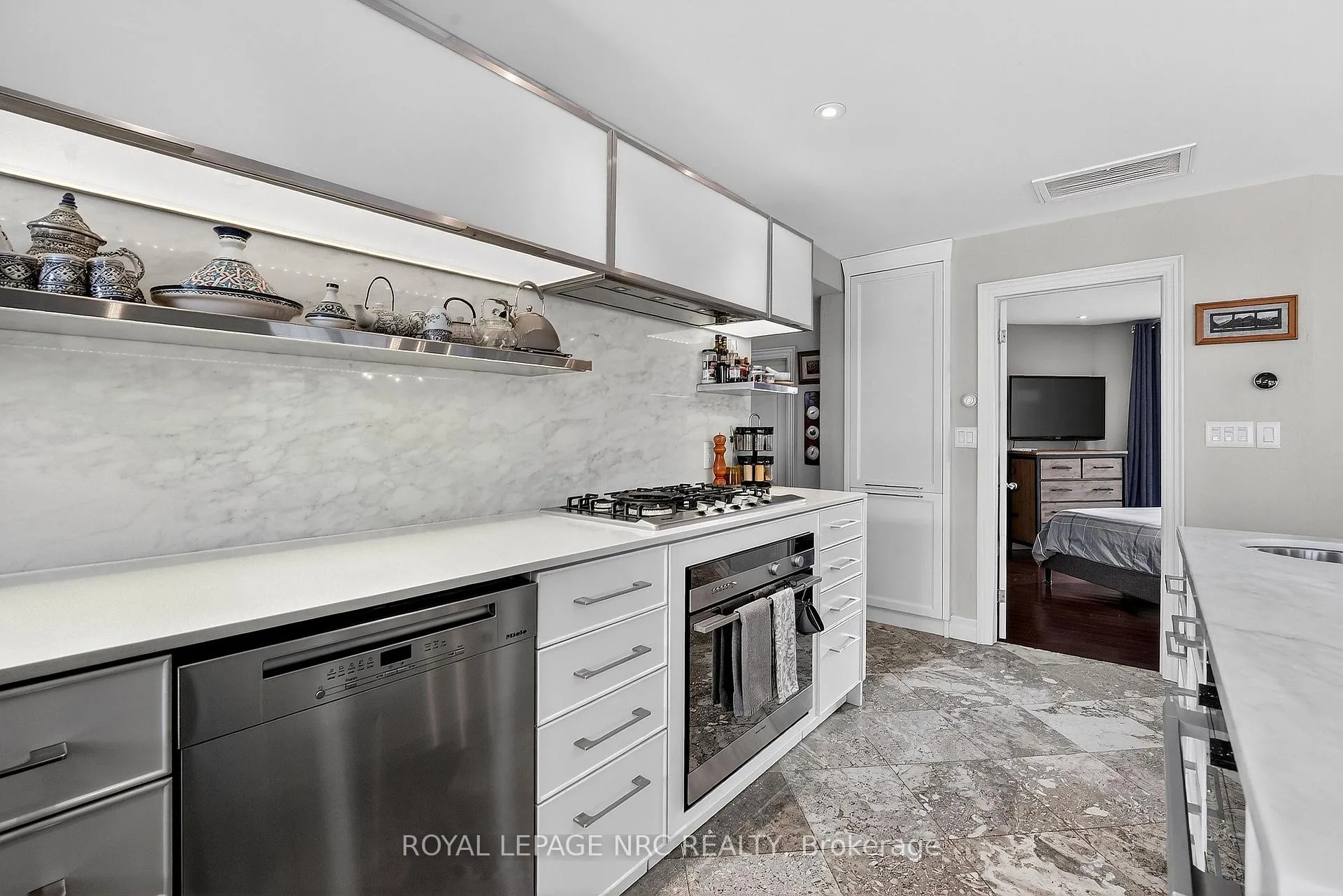 Photo 14 of 11 Peel Street, St. Catharines, Port Dalhousie — HOMEH