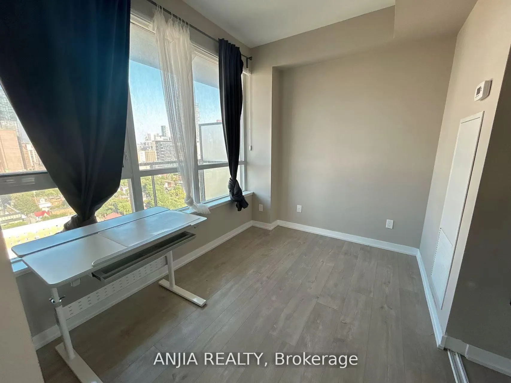 Photo 5 of Unit Lph07, 181 Huron Street, Toronto, University — HOMEH