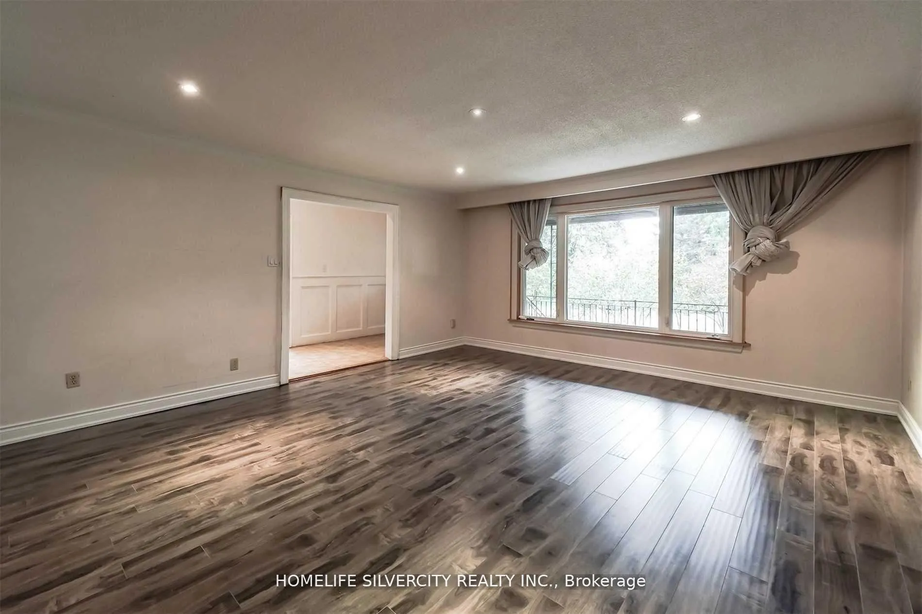 Photo 4 of 4395 Castlemore Road, Brampton, Bram East — HOMEH