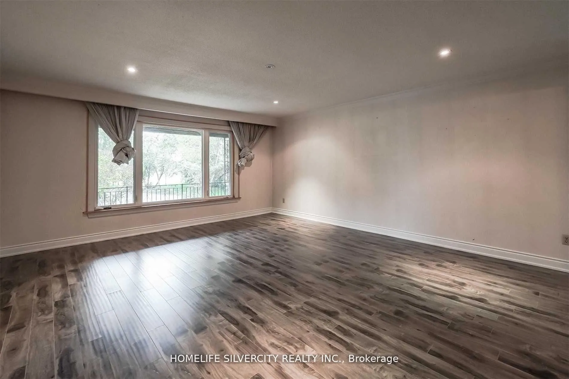 Photo 5 of 4395 Castlemore Road, Brampton, Bram East — HOMEH