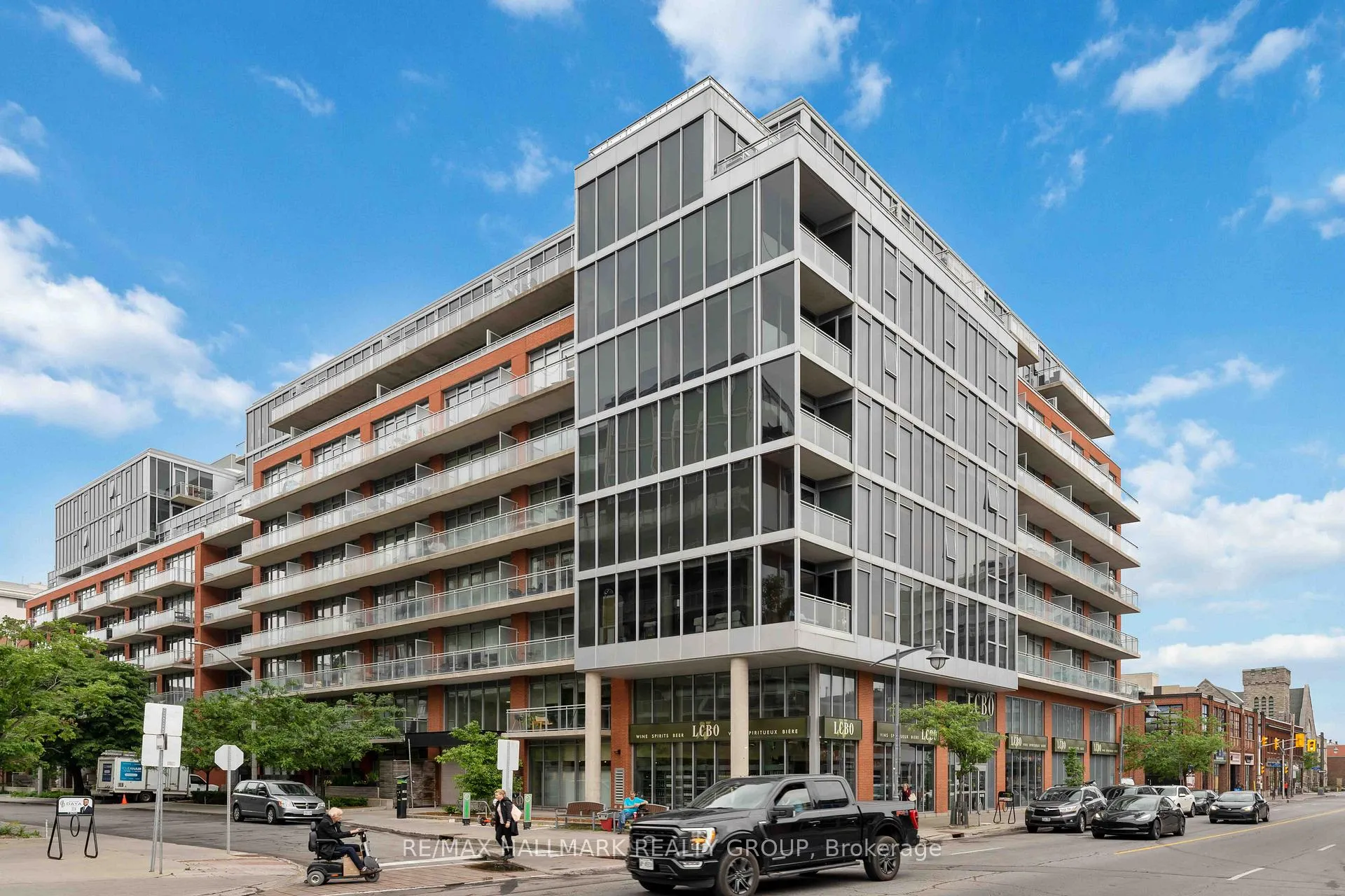Front of Unit 313, 360 McLeod Street