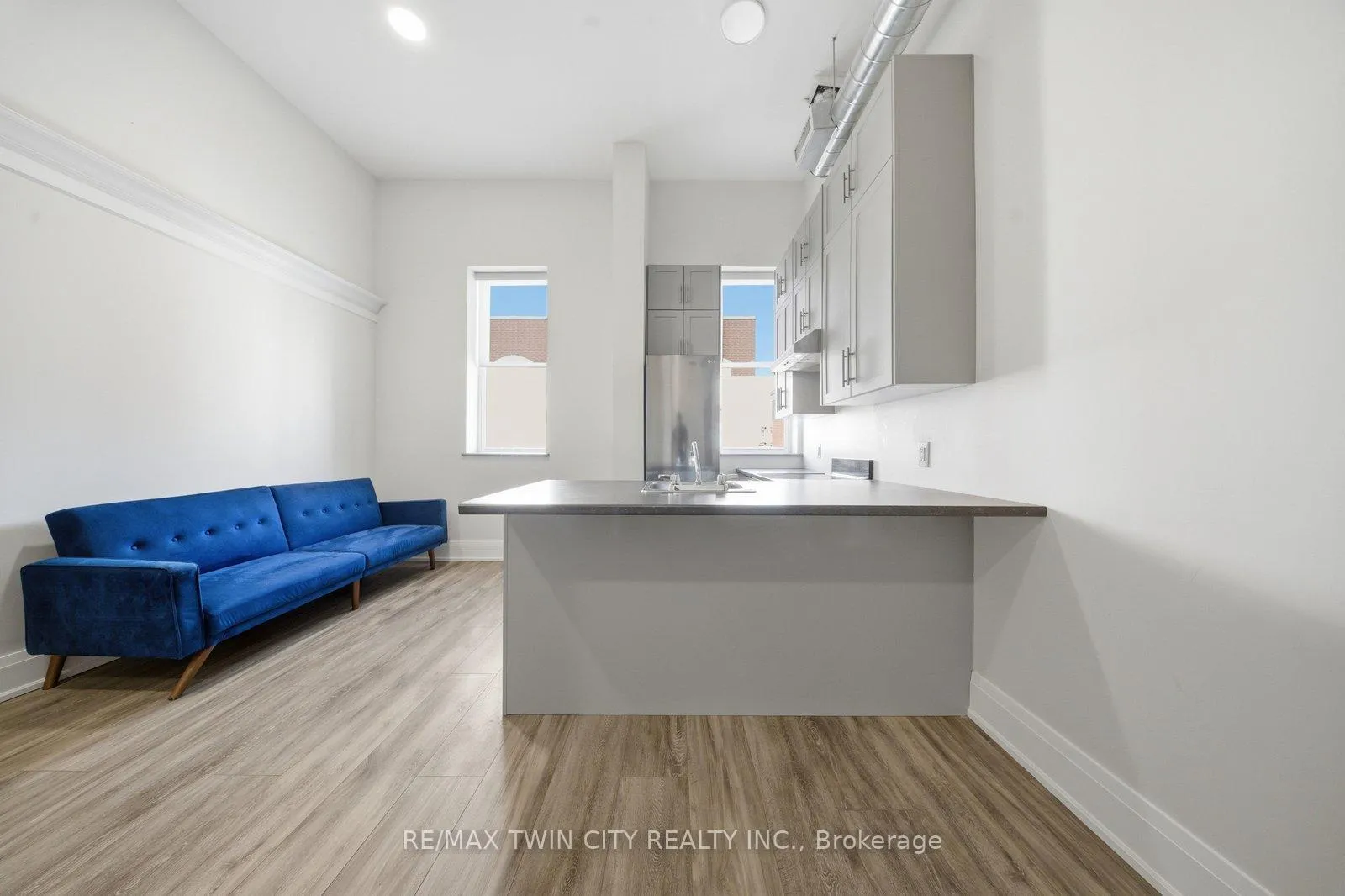 Front of Unit 304, 11 Queen Street