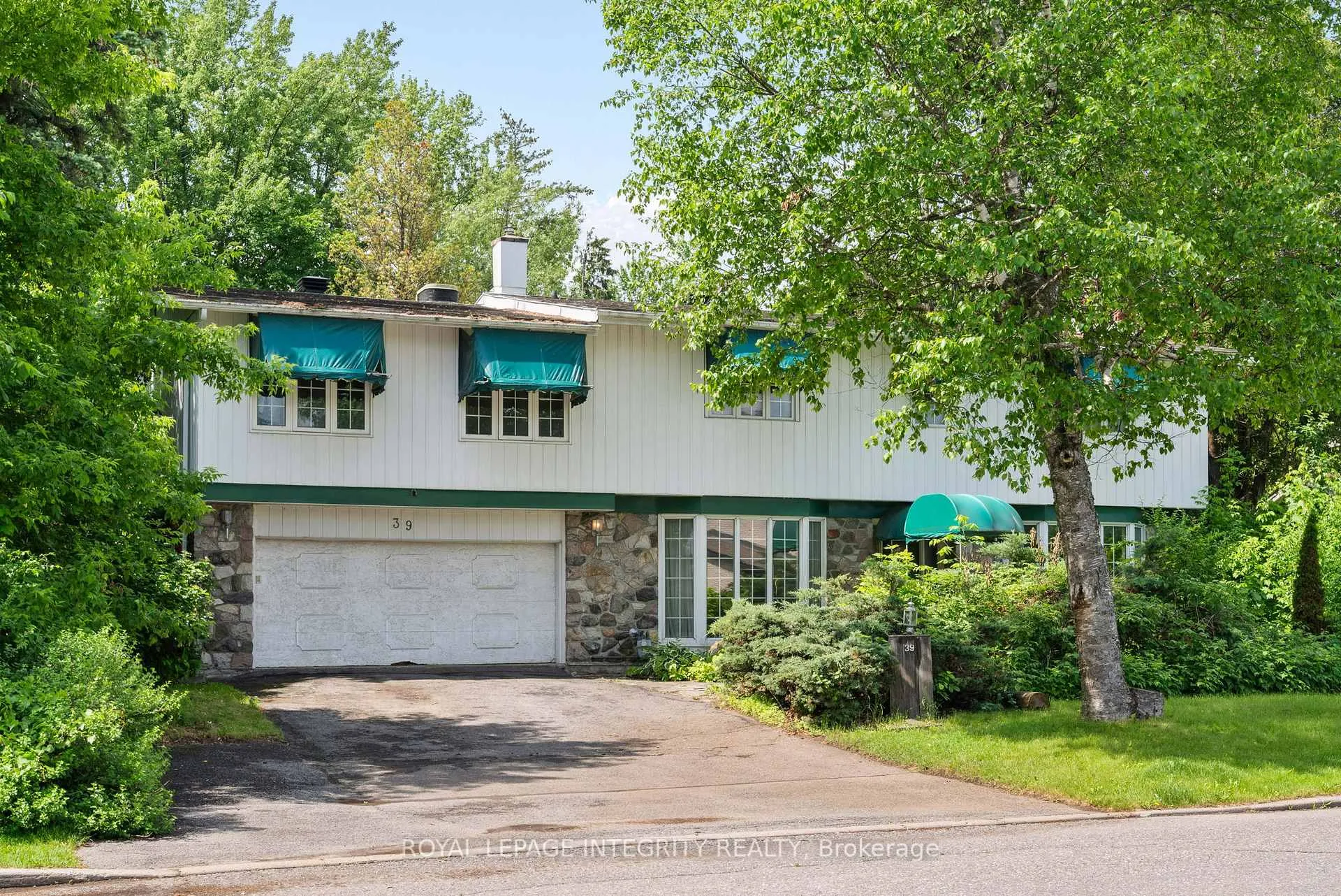 Photo 1 of 39 Mohawk Crescent, Ottawa, Bruce Farm/Graham Park/Qualicum/Bellands — HOMEH