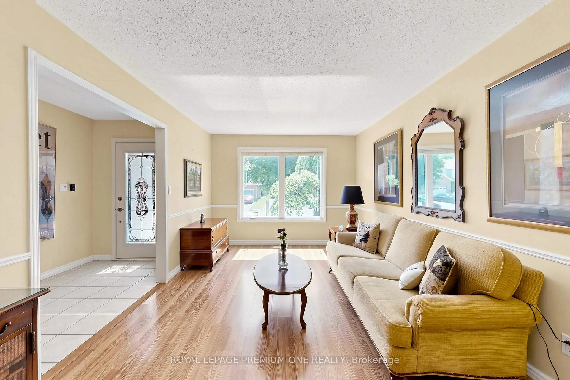 Photo 4 of 4 Prout Drive, Clarington, Bowmanville — HOMEH