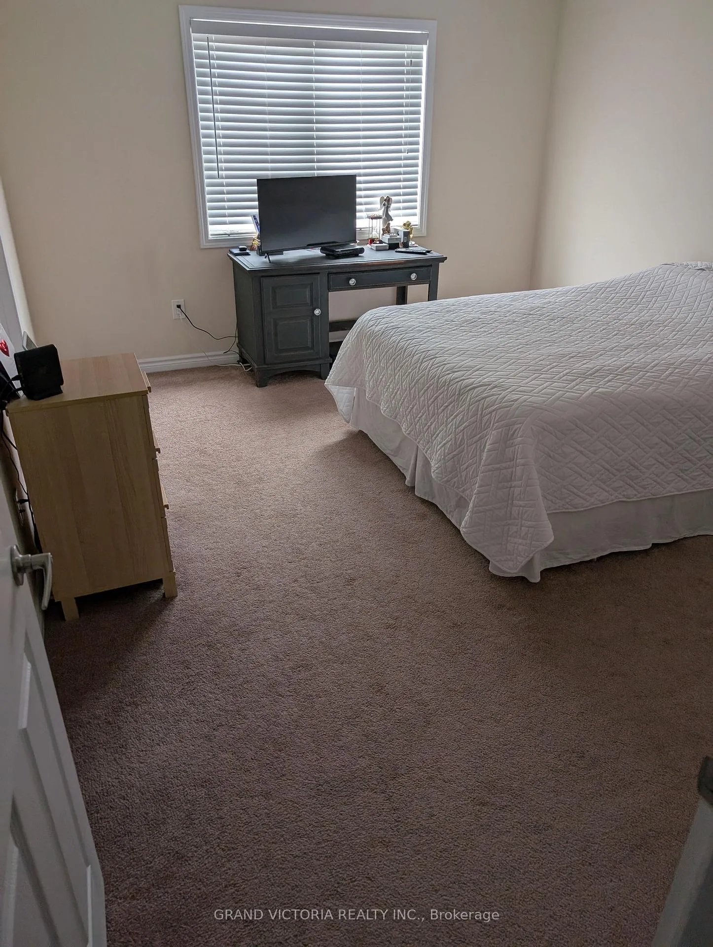 Photo 10 of 100 Mcmonies Drive, Hamilton, Waterdown — HOMEH