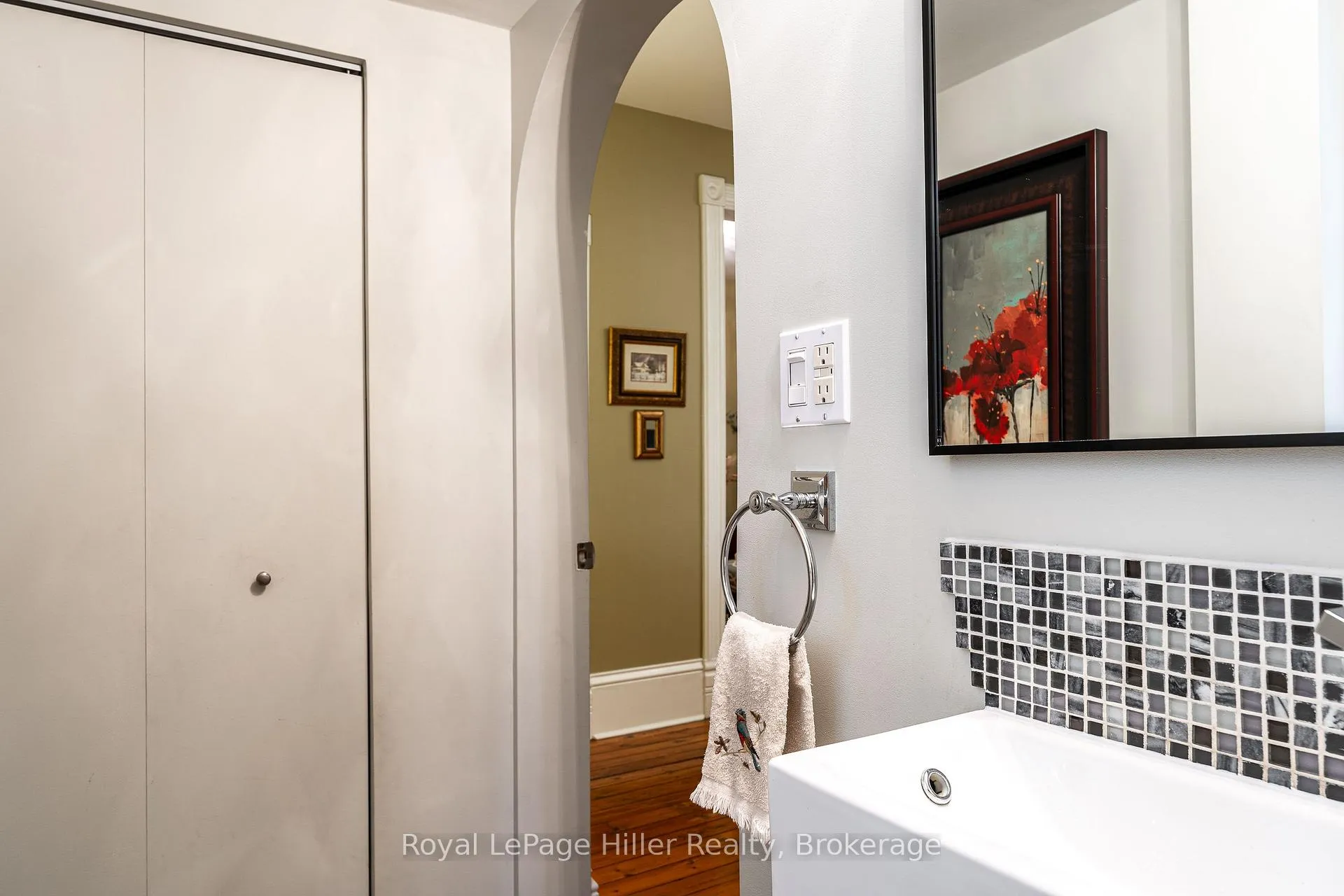Photo 16 of 121 Milton Street, Stratford — HOMEH
