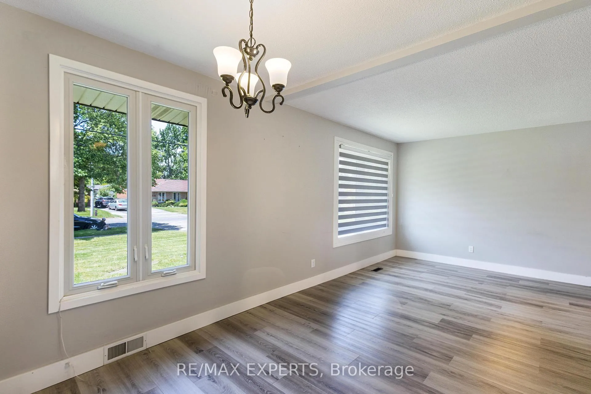Photo 10 of 360 First Avenue, Welland, N. Welland — HOMEH