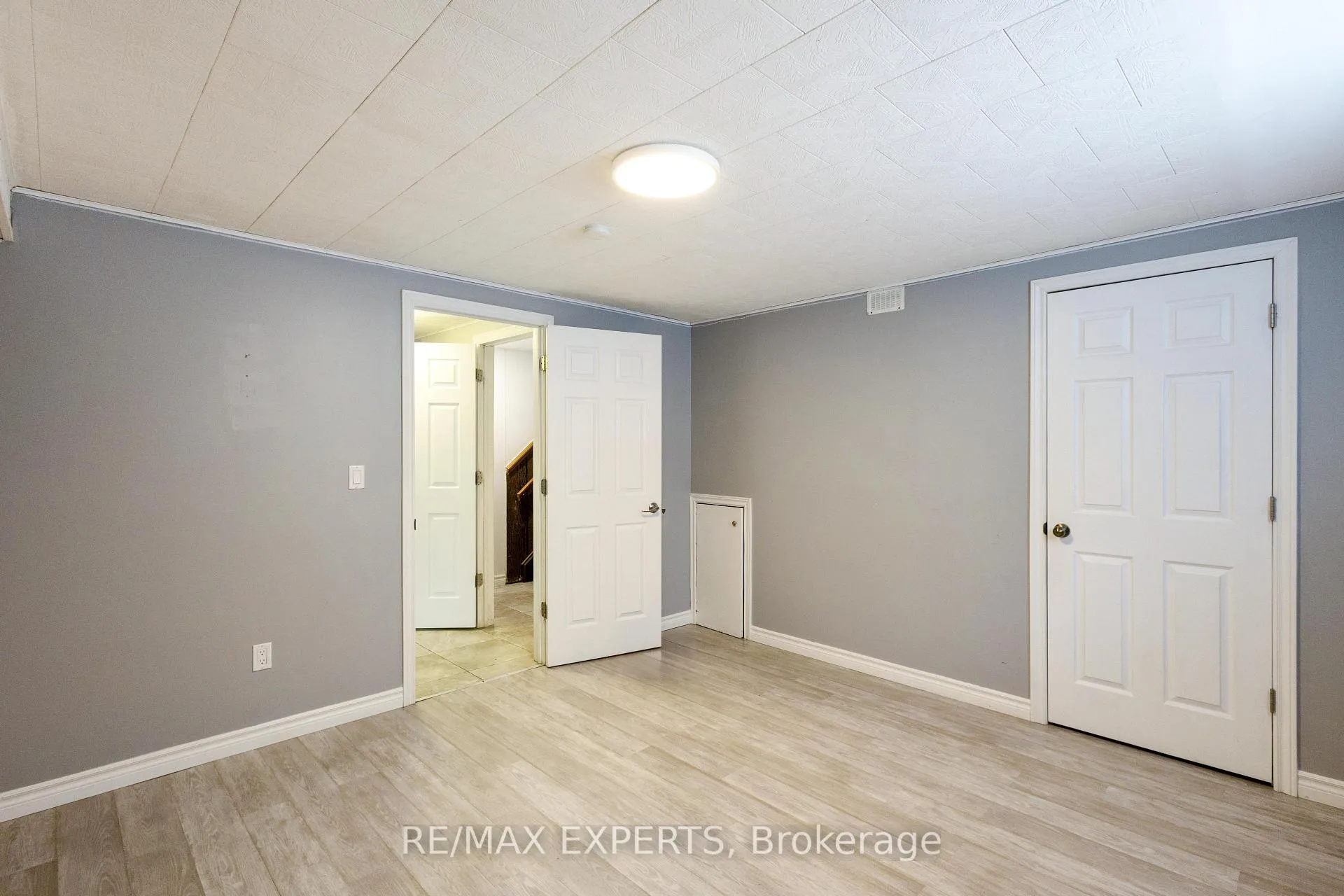 Photo 16 of 360 First Avenue, Welland, N. Welland — HOMEH