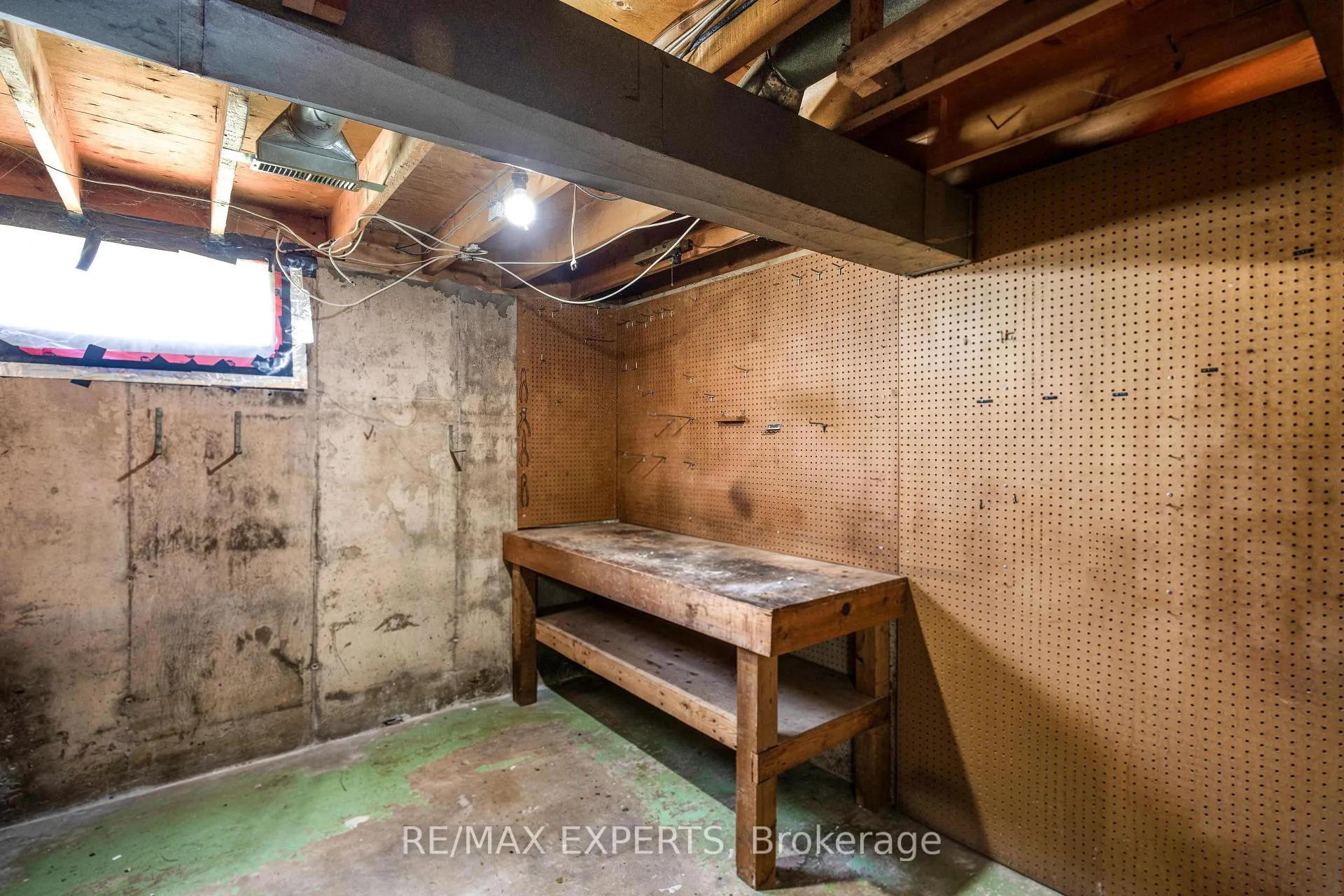 Photo 20 of 360 First Avenue, Welland, N. Welland — HOMEH