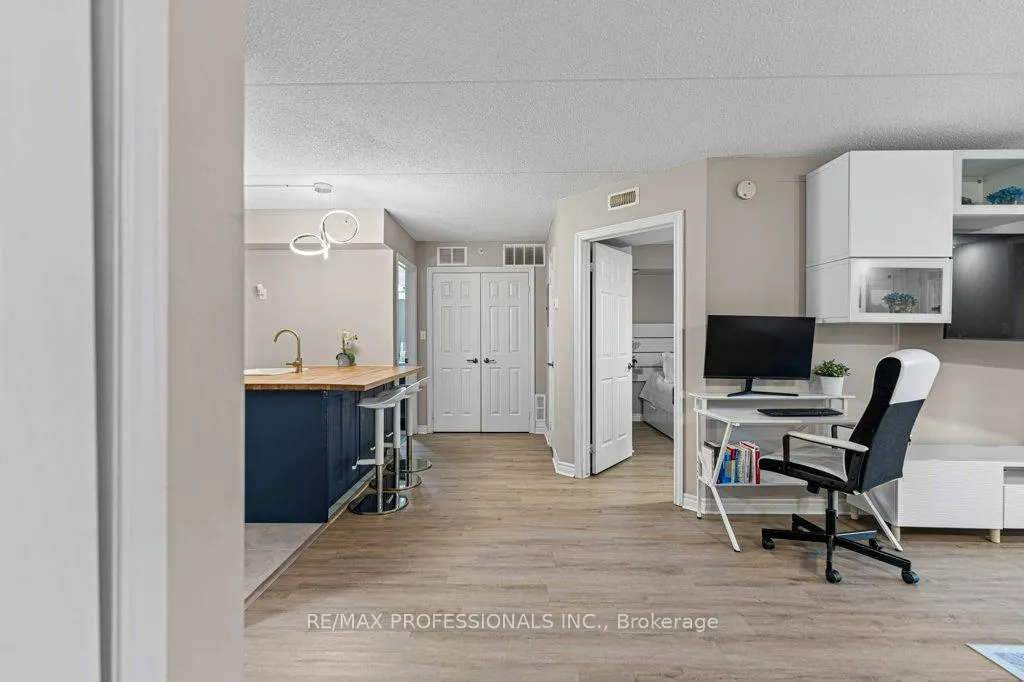 Photo 7 of Unit 106, 2055 Appleby Line, Burlington, Uptown — HOMEH