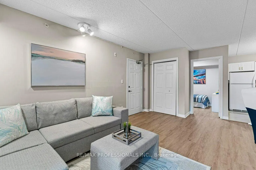Photo 8 of Unit 106, 2055 Appleby Line, Burlington, Uptown — HOMEH