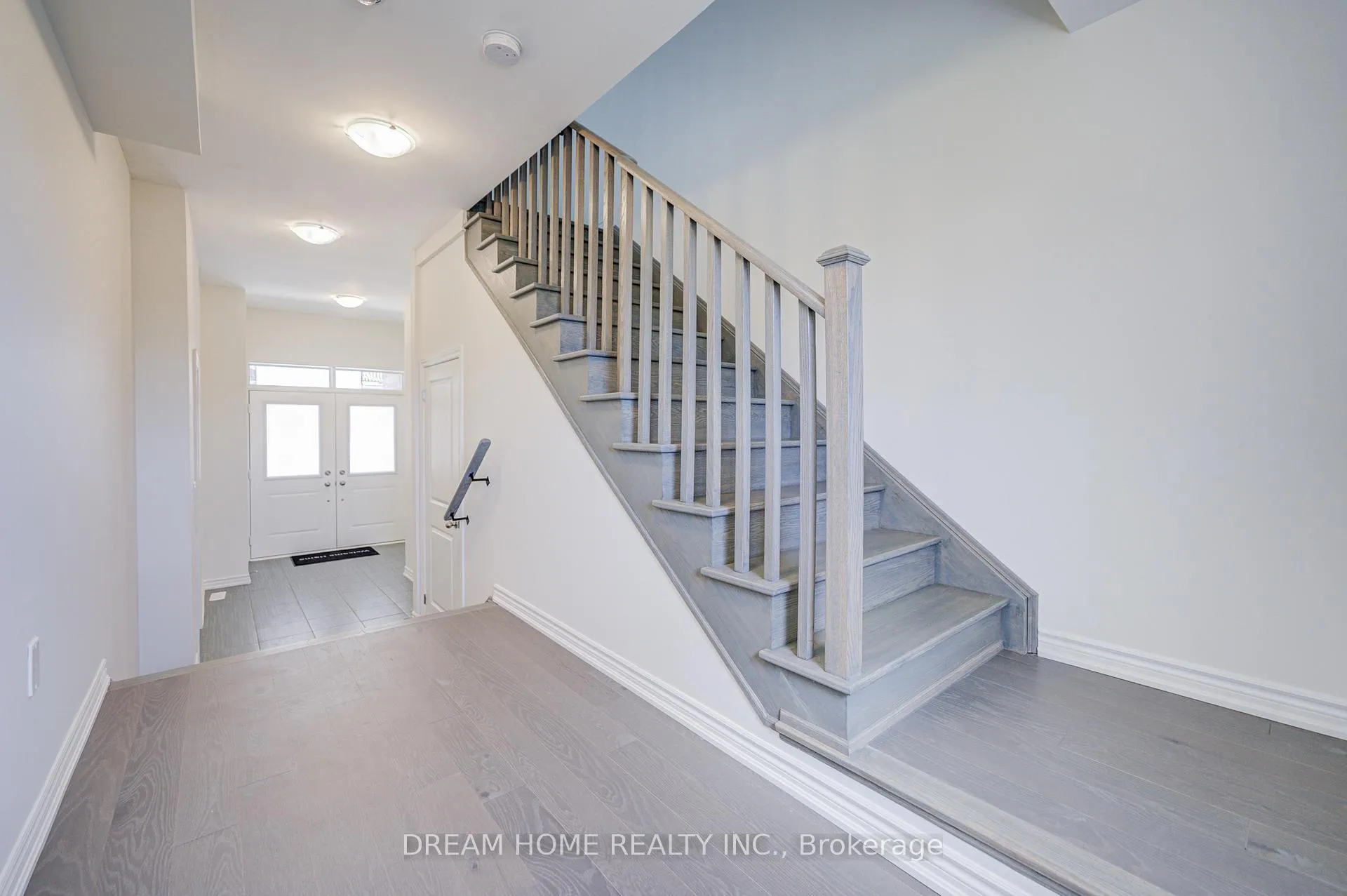 Photo 3 of 19 Coppini Lane, Ajax, South East — HOMEH