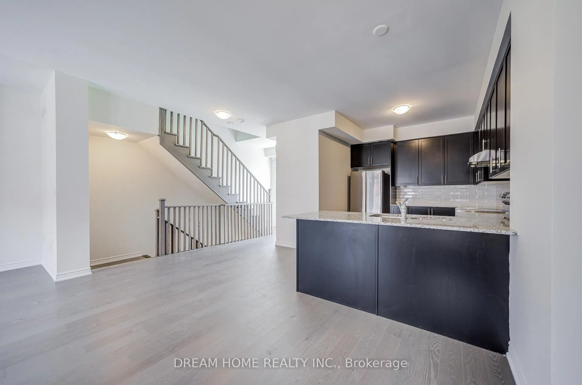 Photo 6 of 19 Coppini Lane, Ajax, South East — HOMEH