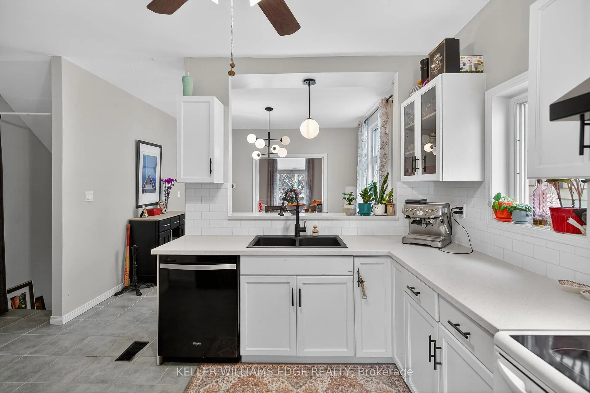 Photo 12 of 209 Glendale Avenue N, Hamilton, Crown Point — HOMEH