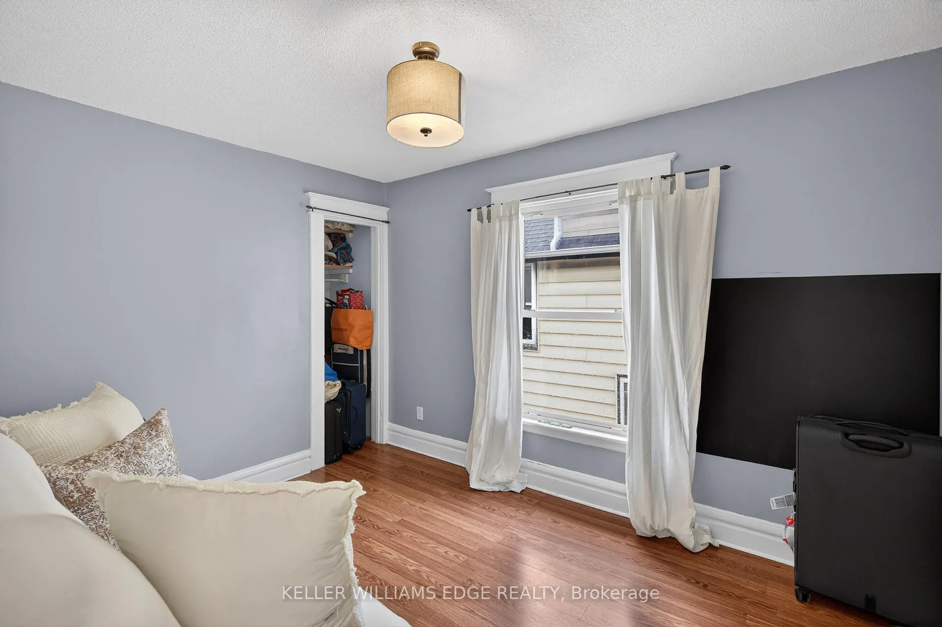 Photo 20 of 209 Glendale Avenue N, Hamilton, Crown Point — HOMEH