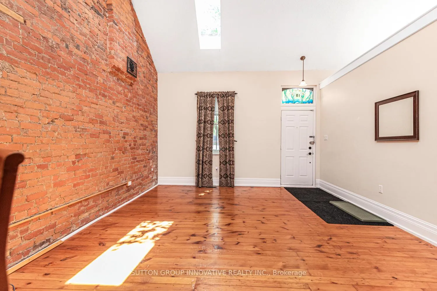 Photo 5 of 18 Pearl Street S, Hamilton, Strathcona — HOMEH