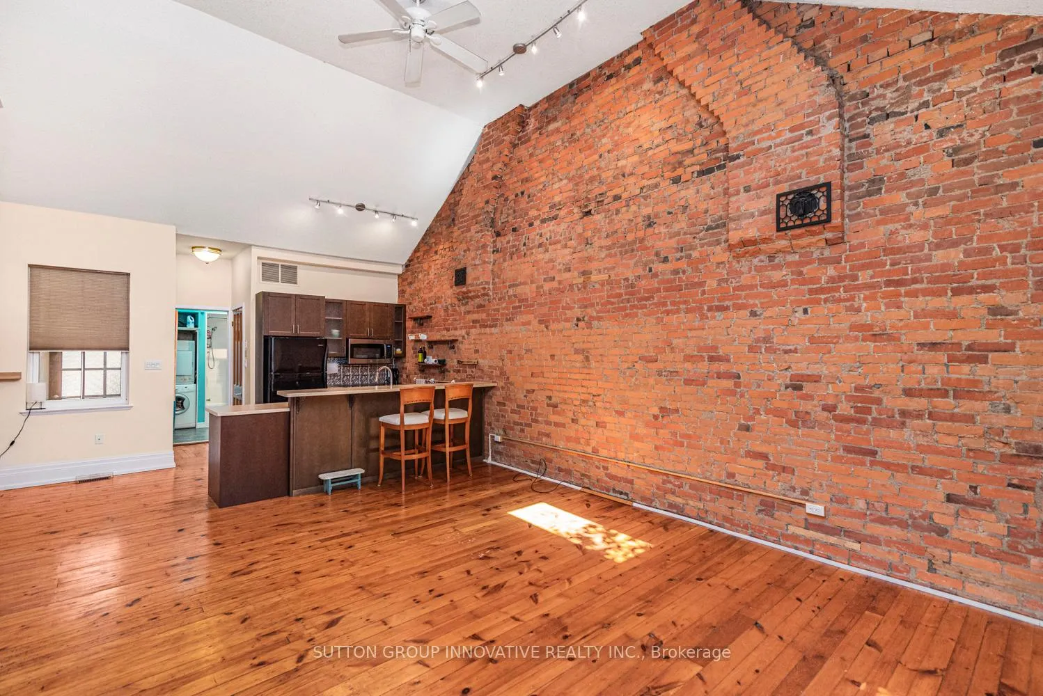 Photo 7 of 18 Pearl Street S, Hamilton, Strathcona — HOMEH