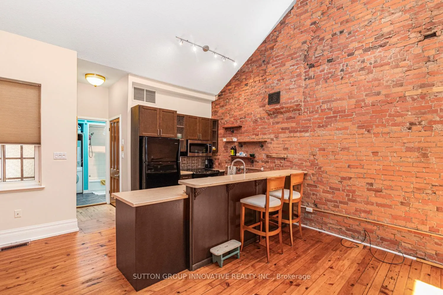Photo 8 of 18 Pearl Street S, Hamilton, Strathcona — HOMEH