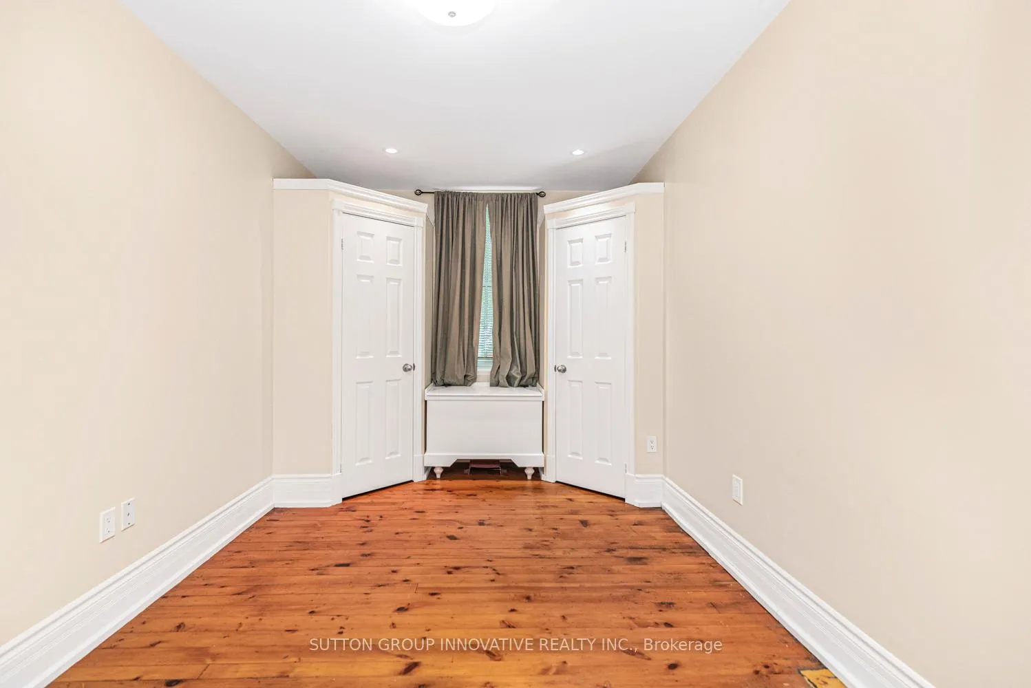 Photo 16 of 18 Pearl Street S, Hamilton, Strathcona — HOMEH